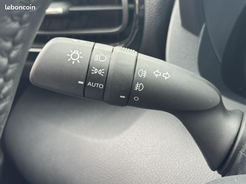 Toyota Yaris 116h Design 5p MC24 (image 22)