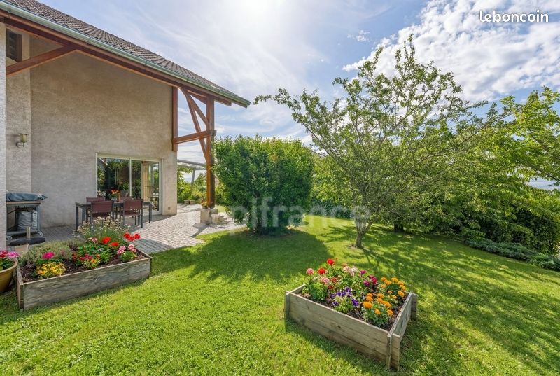Maison 5 pièces 142 m² · à Challex · 142 m² · 729 000 €