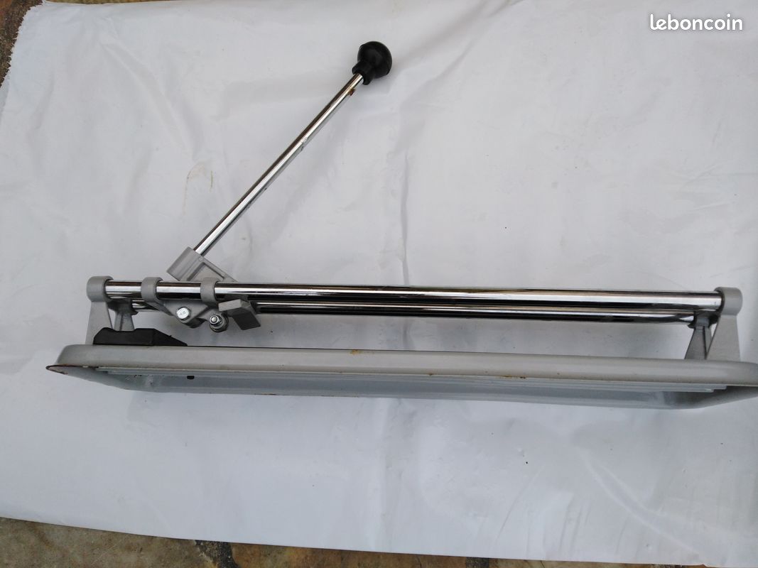 Carrelette outil pour maçonnerie (image 1)