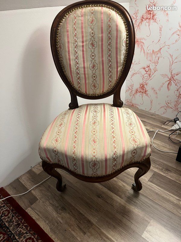 À vendre jolie chaise vintage (image 1)