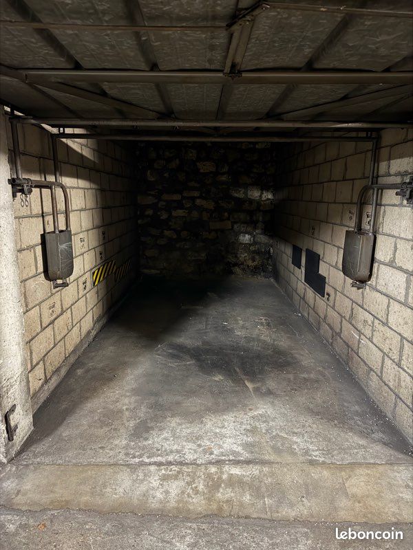 Parking 12 m² · à Paris · 12 m² · 31 500 €
