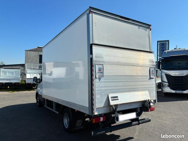 Iveco Daily CCb Daily 35C16 Moteur 3L00 160CV Caisse 20m3 Hayon 37 500 HT (image 2)