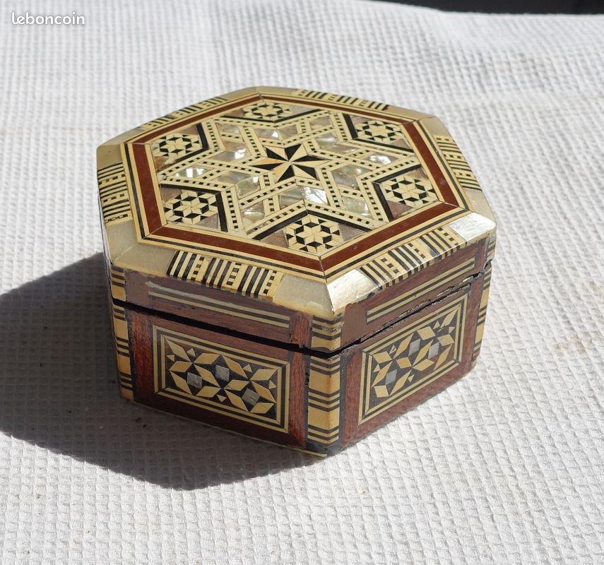 Petite Boîte à Bijoux Ancienne En Marqueterie Syrienne (bois, Nacre, Os) - 12 Cm - Occasion