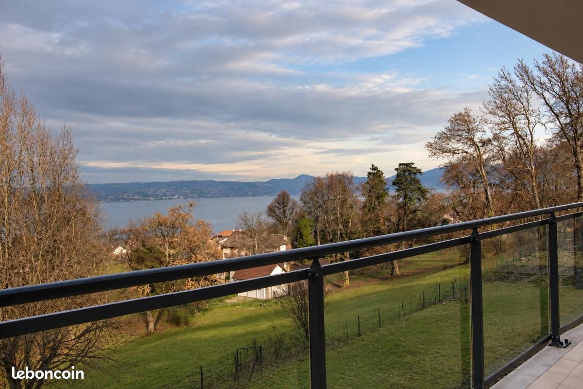 Appartement 2 pièces 40 m² · à Évian-les-Bains · 40 m² · 242 000 €