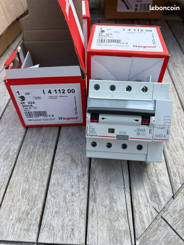 Disjoncteur différentiel 4 phase Legrand (image 2)
