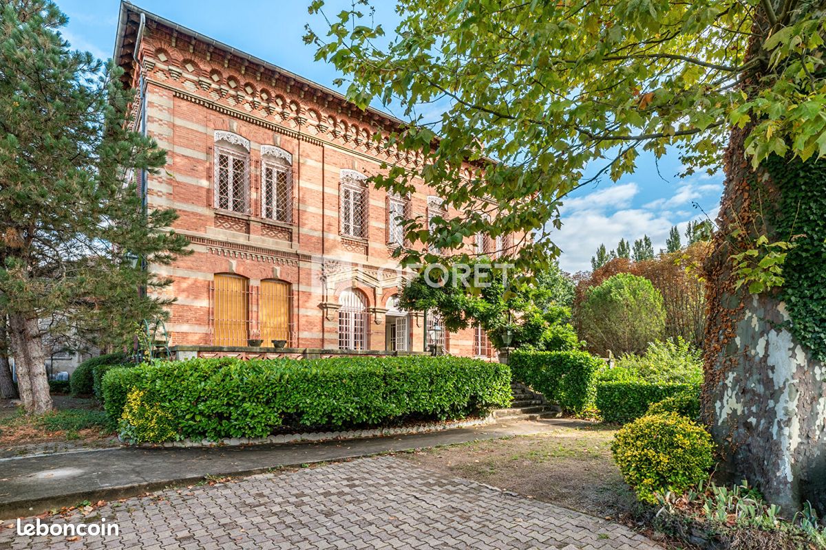Maison 17 pièces 450 m² · à Belleville-en-Beaujolais · 450 m² · 566 500 €