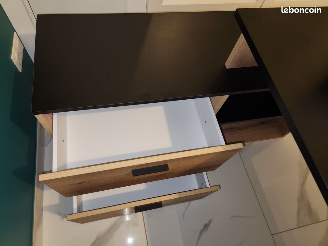 Bureau d'angle en mélamine coloris chêne rustique et noir (image 3)