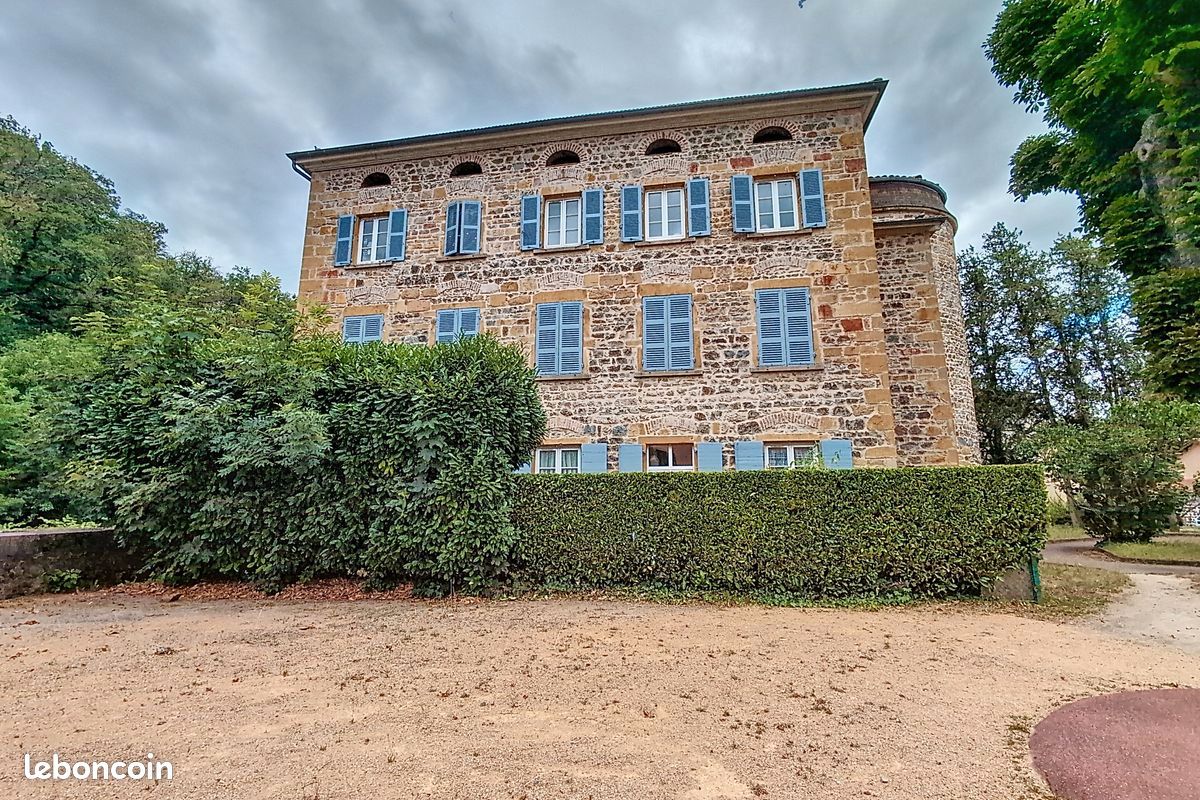 Appartement 2 pièces 66 m² · à Sain-Bel · 66 m² · 142 000 €