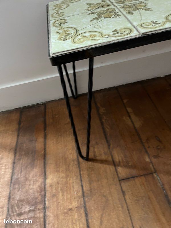 Petite table année 60 (image 2)