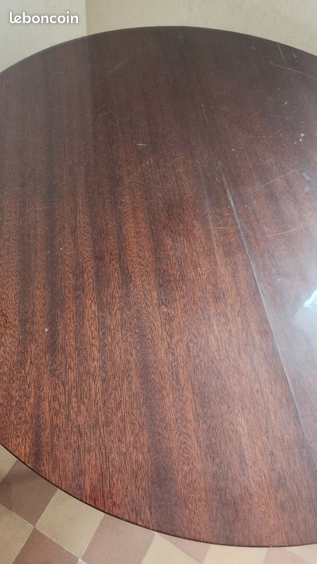 Table et ses chaises (image 3)