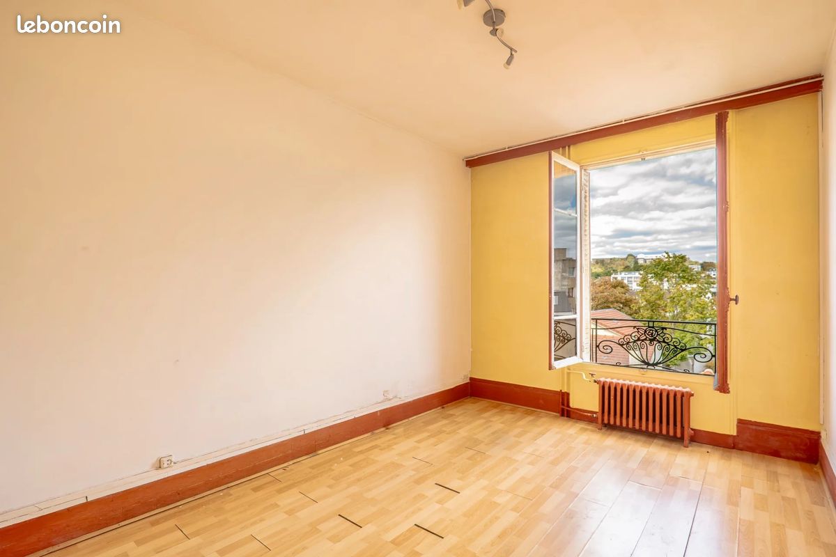Appartement 2 pièces 34 m² · à Suresnes · 34 m² · 185 000 €