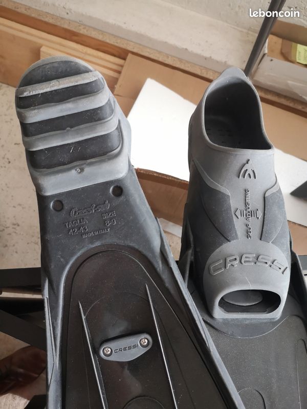 Palmes De Natation Cressi Rodine Light Pour Jeunes – Taille 12-13, Super Look Et Fabriquées En Italie !