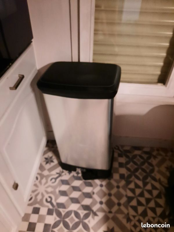 Poubelle 50L (image 1)