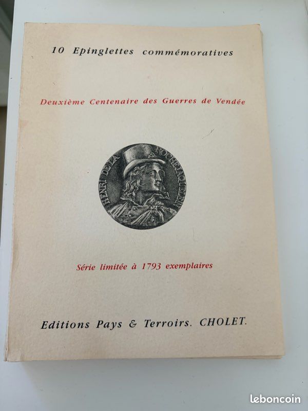 Épinglettes commémoratives Guerre de Vendée (image 1)