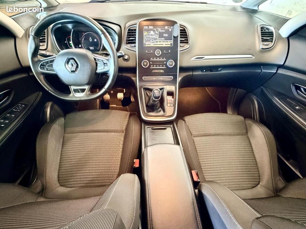 Renault Scénic IV BUSINESS dCi 110 Energy (image 2)