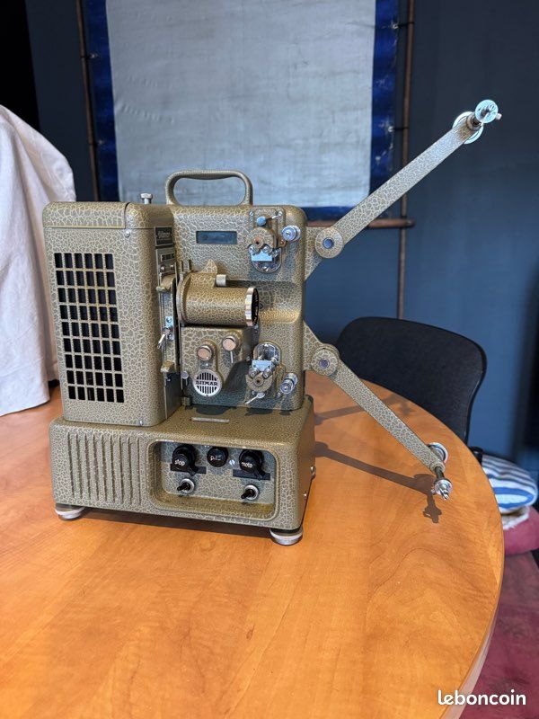 PROJECTEUR HEURTIER TRI film 8-9,5-16 mm + 2 objectfs + transfo 110v EUR 180,00 - FR