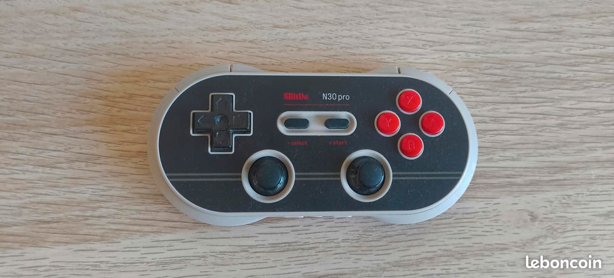 Manette 8BitDo N30 Pro 2 (image 1)