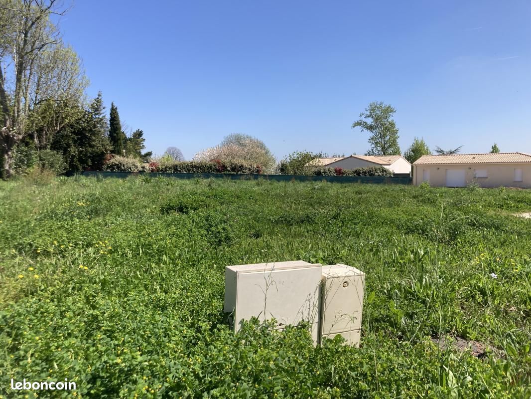 Terrain 1 840 m² Blaye · 29 000 €