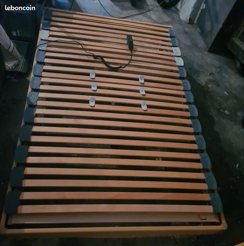 Lit electrique très peu servi en 120 cm avec le matelas neuf (image 1)