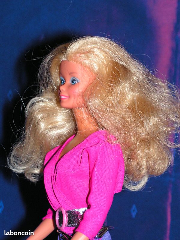 Barbie 1983 Star Saint-Trop Fabriqué en Philippines NRFB Barbie 1983 Star Saint-Trop Fabriqué en Philippines NRFB