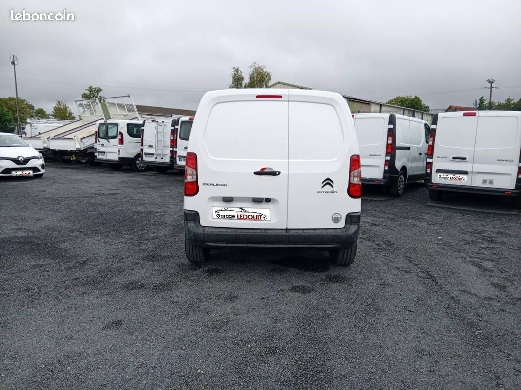 Citroen Berlingo Van 12 400 HT M 1.6 BlueHDi 100ch Club 3 Places (image 4)
