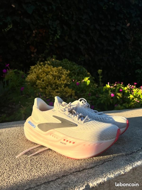 Brooks Glycerin Max Blanc, Rose 38 (image 1)