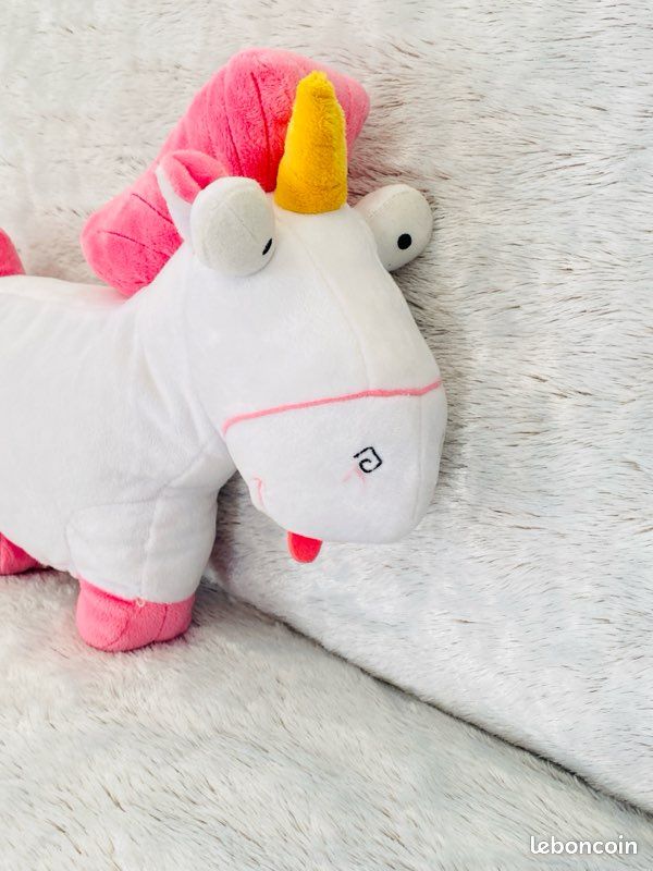 Peluche Licorne Moi Moche et Méchant Jeux Jouets
