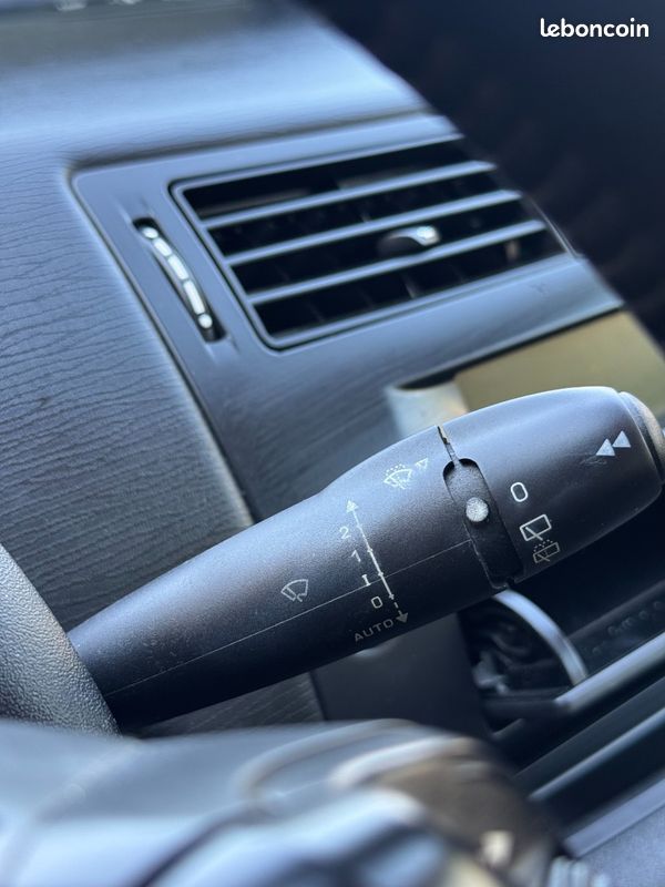 Citroën C4 1.6 HDi 109CH AMBIANCE (image 18)