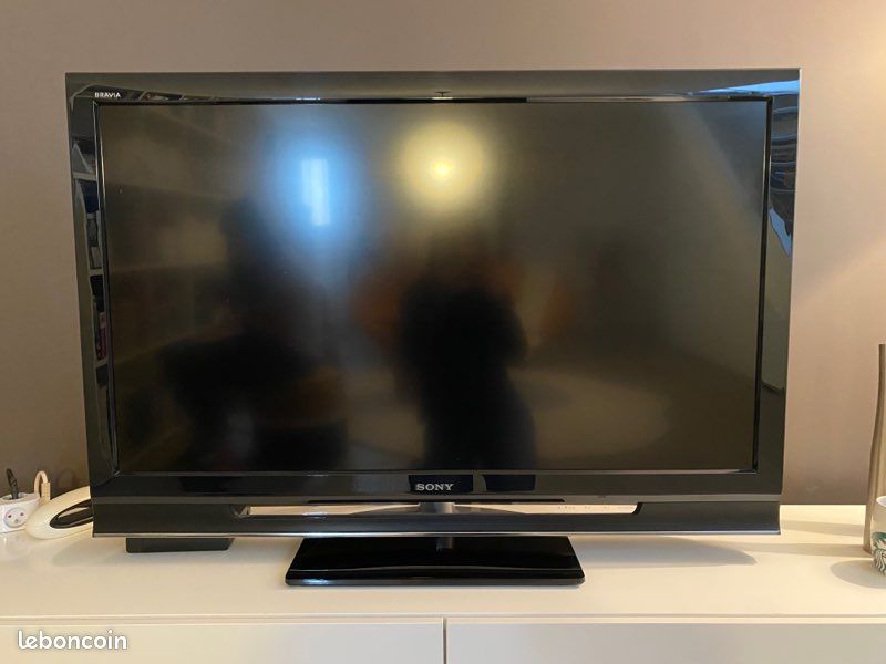 Télé Sony Bravia 46 pouces (image 1)