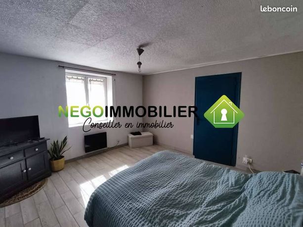 https://img.leboncoin.fr/api/v1/lbcpb1/images/98/3c/a4/983ca48340ad0e40e4bfd72b68cf36f164bc418a.jpg?rule=ad-image
