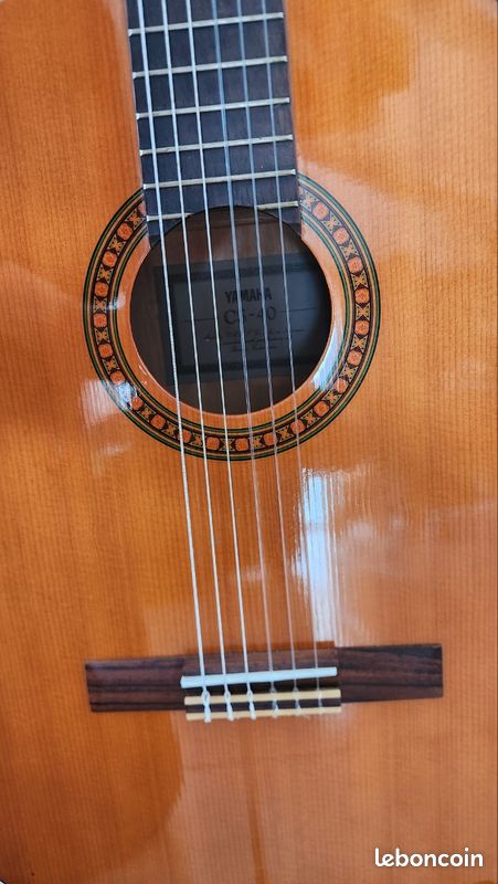 Guitare 3/4 Yamaha (image 3)