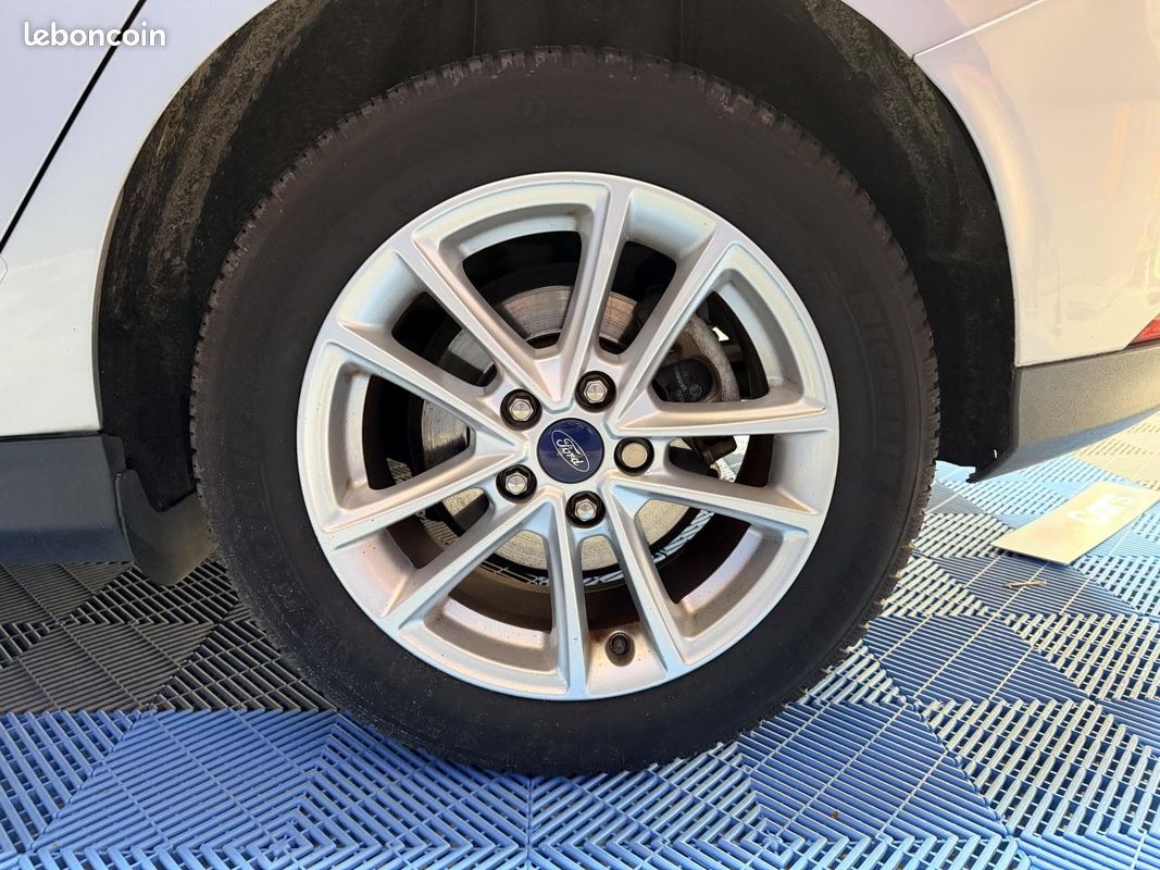 Ford focus 1.0 scti ecoboost 100 titanium start-stop (image 12)