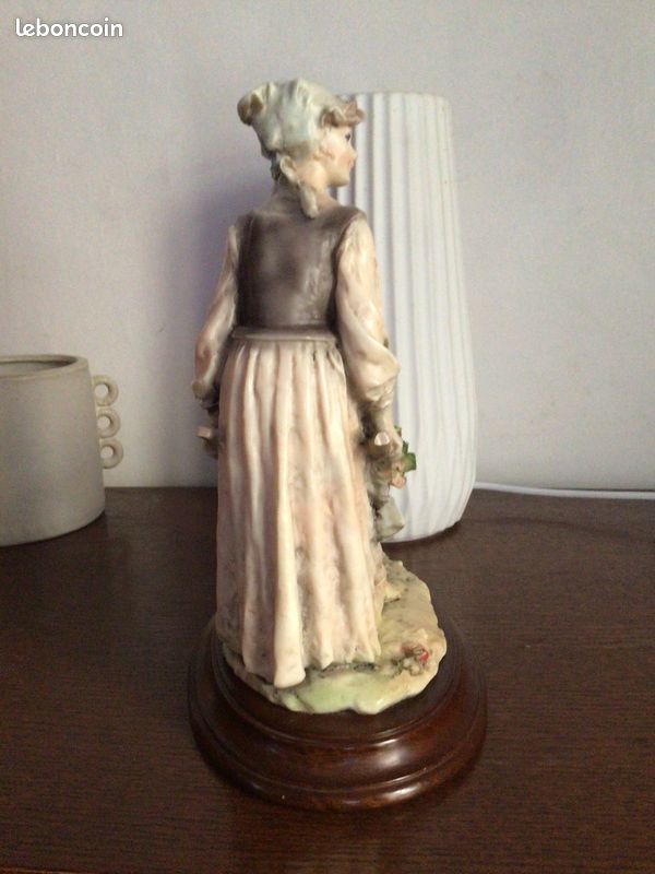 Statuette en résine (image 5)