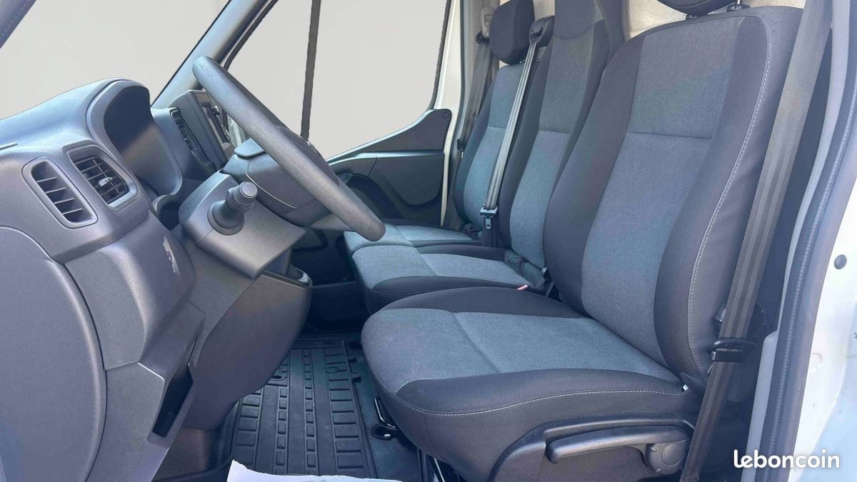 Nissan interstar fourgon l2h2 3t3 2.3 dci 150 s/s n-connecta (image 12)