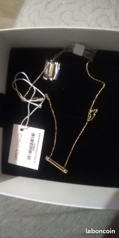 Joli collier Calvin Klein (image 1)