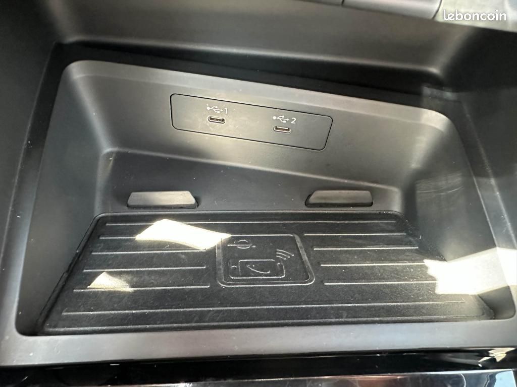 AUDI A3 Sportback 2.0 35 TDI 150 S-Tronic 7 Design luxe (image 23)