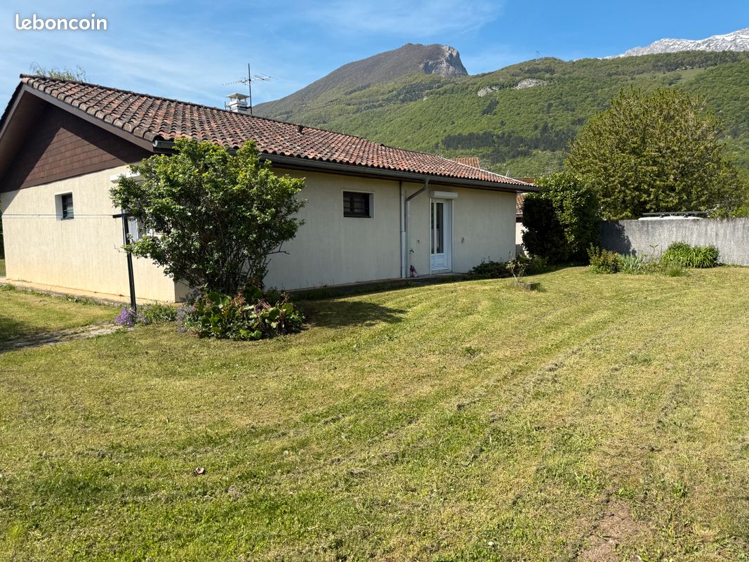 Maison 3 pièces 90 m² · à Vif · 90 m² · 325 000 €