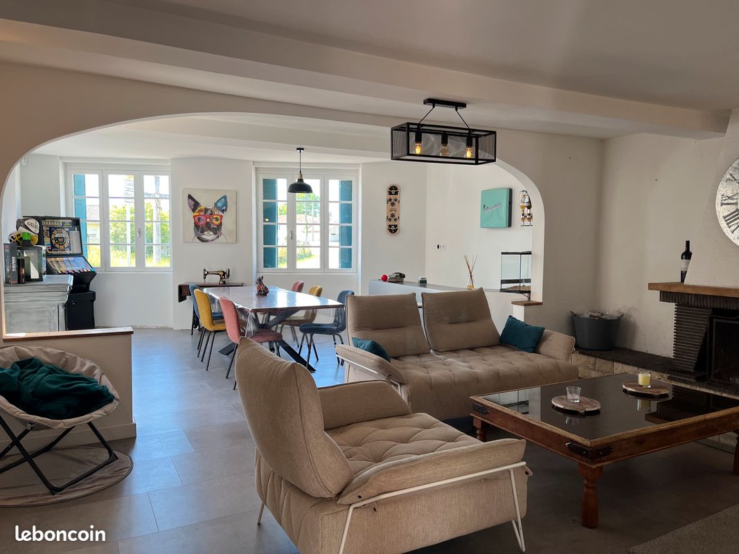 Maison 7 pièces 259 m² · à Vic-en-Bigorre · 259 m² · 140 000 €