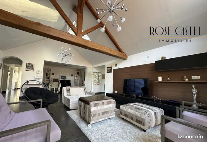 Maison 7 pièces 250 m²