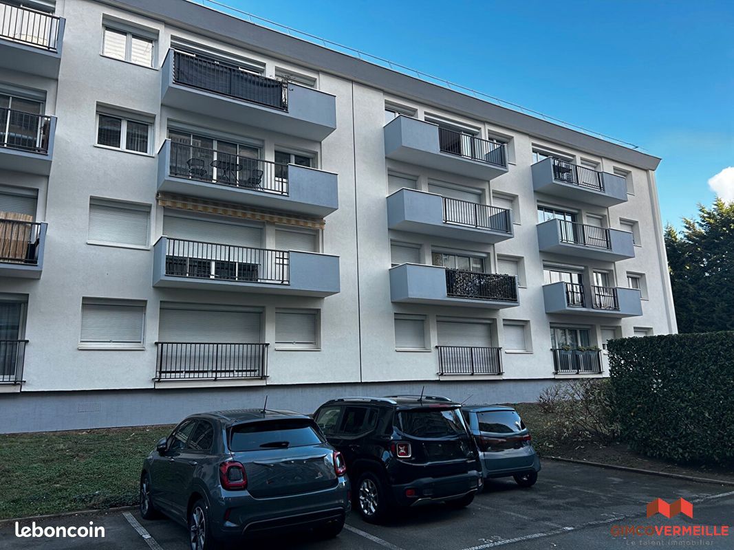 Appartement 4 pièces 69 m² · à Poissy · 69 m² · 239 000 €