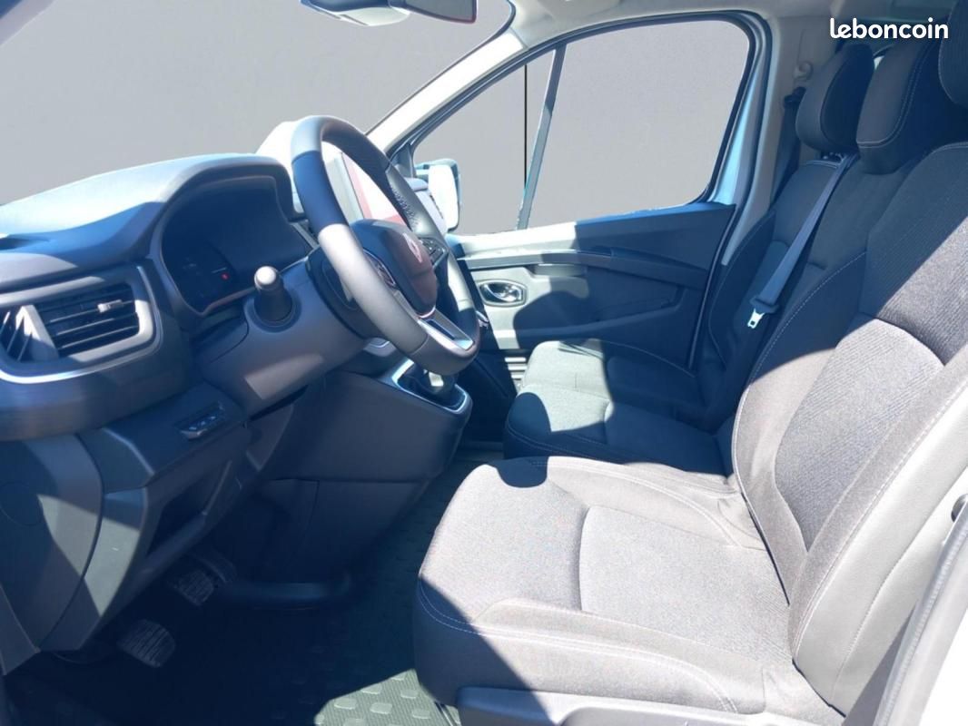 Renault Trafic Blue dCi 150 Grand Techno (image 10)