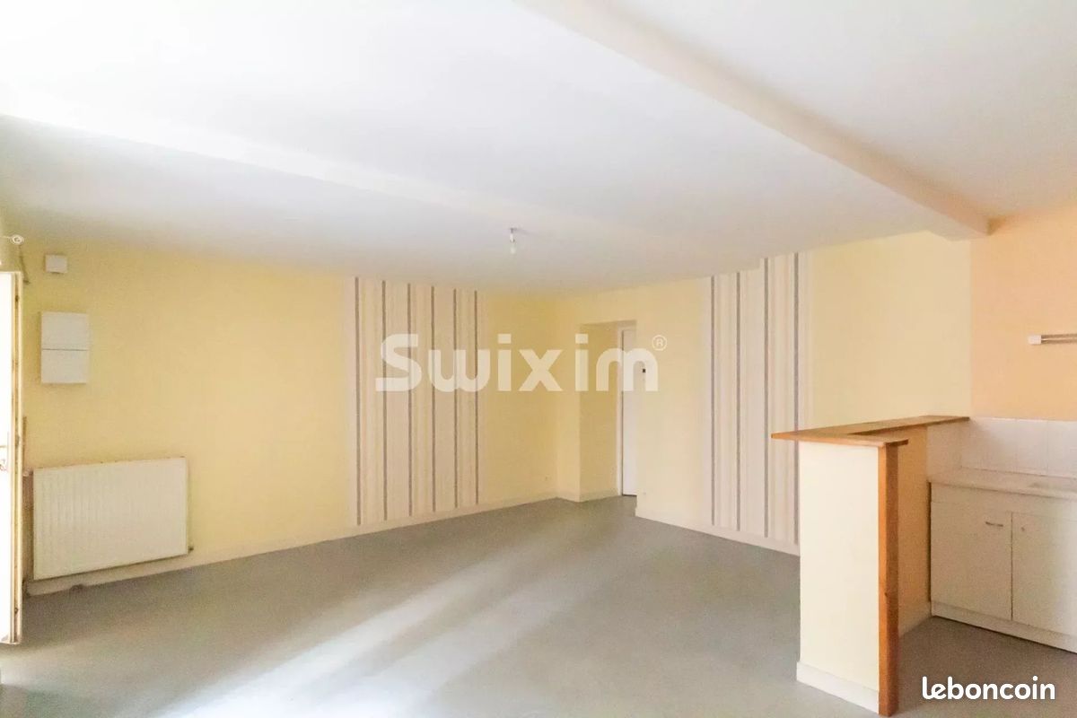 Appartement 3 pièces 56 m² · à Saint-Claude · 56 m² · 325 €