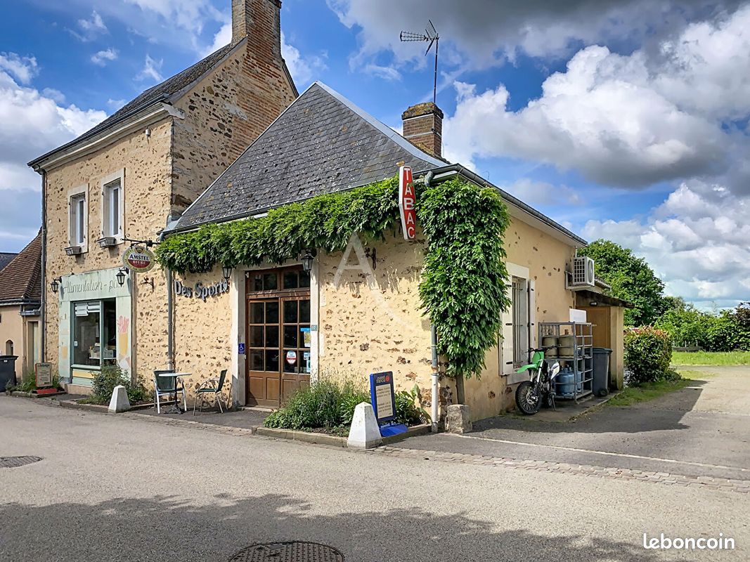 Maison 9 pièces 198 m² · à Aigné · 198 m² · 244 950 €