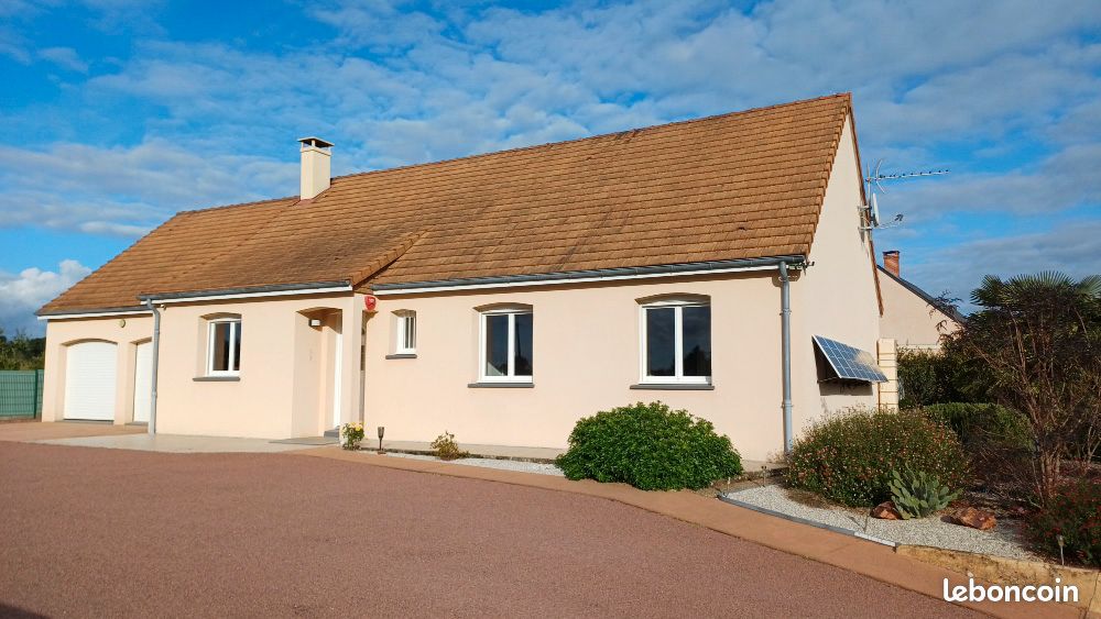 Maison 6 pièces 113 m² · à Écommoy · 113 m² · 242 500 €