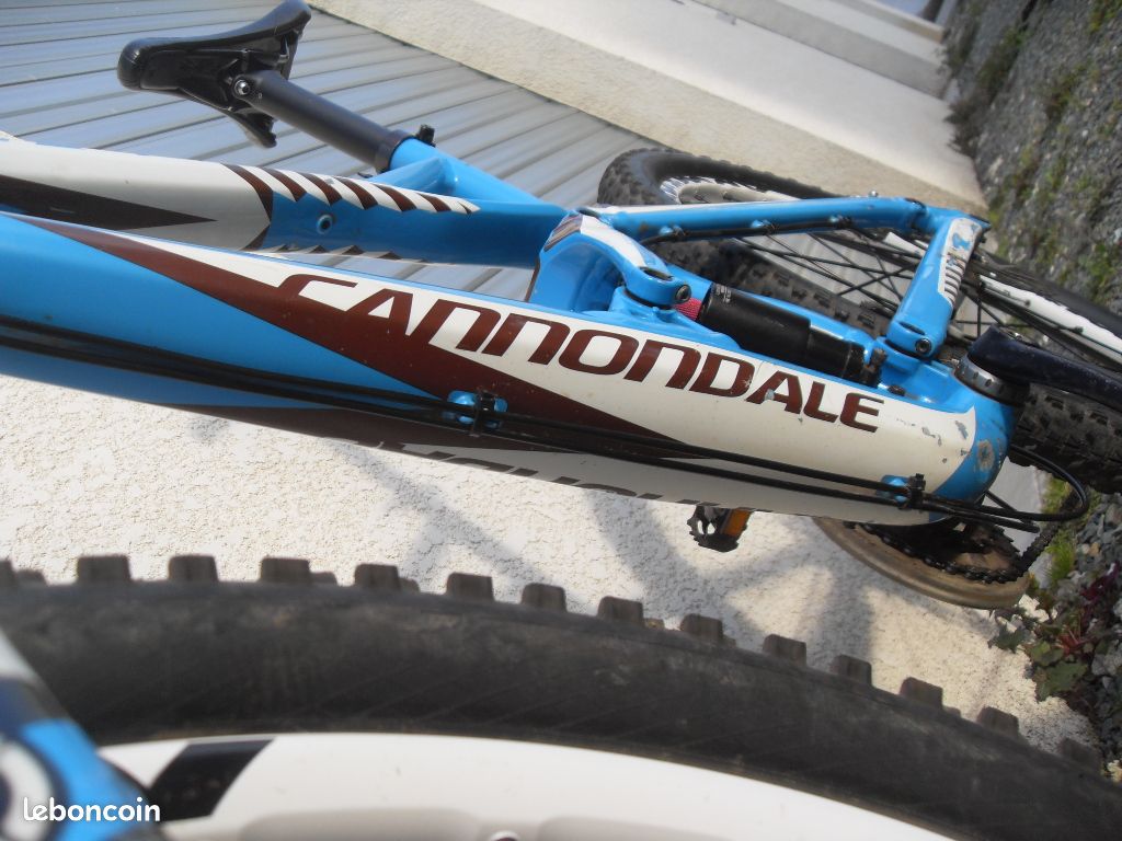 Cannondale Jekyll génération 2 gen II 26p 26" M mavic crossmax sram 2x9 X5 X9 full suspension Fox très réglable + LO MTB Vtt bleu enduro leger 13,8kg revisé super état hormis petit poc 26 pouce +-2013 (image 9)