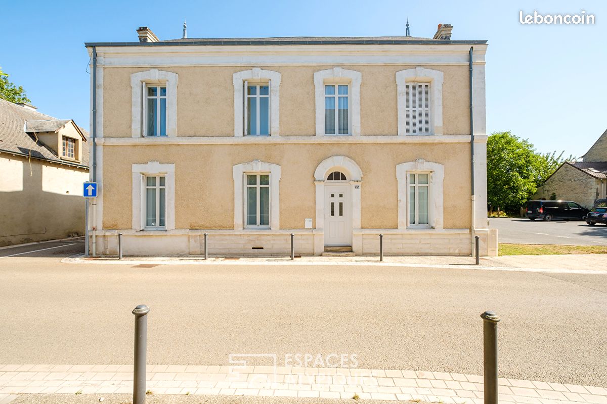 Maison 8 pièces 190 m² · à Jaunay-Marigny · 190 m² · 398 000 €