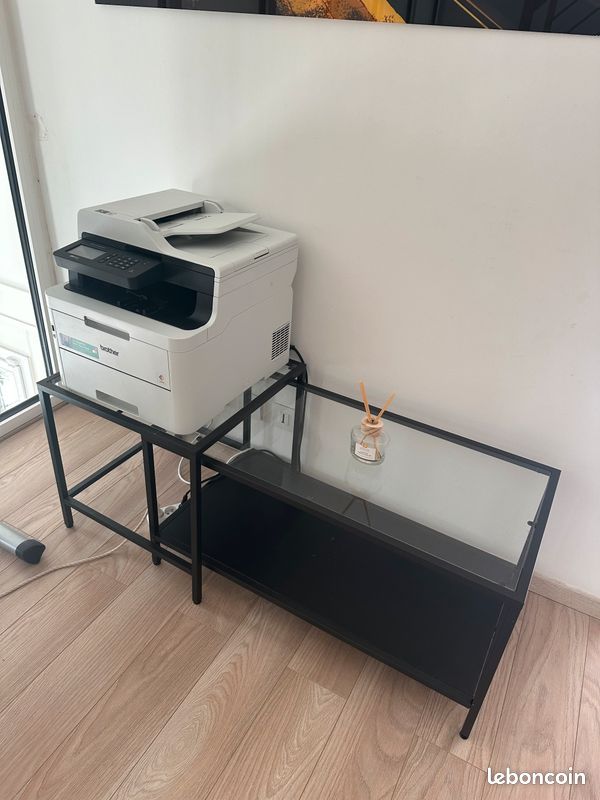 Table IKEA (image 1)