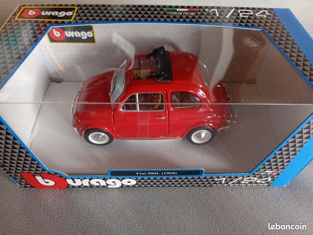 Voiture miniature 1/24 Fiat 500L (image 3)