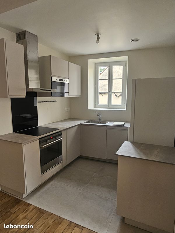 Appartement 3 pièces 55 m² · à Montfort-l'Amaury · 55 m² · 1 100 €