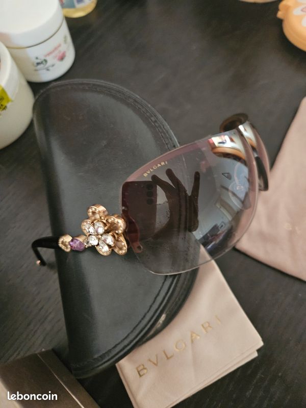 Lunettes De Soleil Bulgari à Strass - Style Y2K, Monture Noire, Occasion
